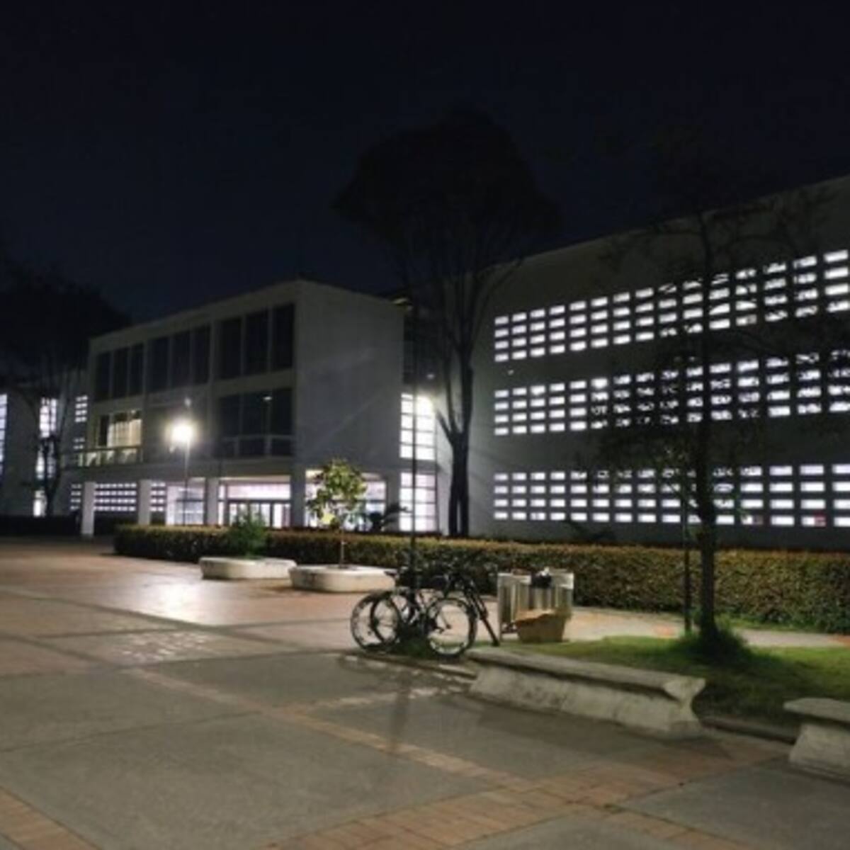 Caos vial y alteración del orden público en Bogotá por manifestaciones en la Universidad Nacional