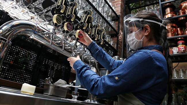 Presidente Iván Duque definió que ocupación UCI definirá reapertura de bares. Foto: Colprensa