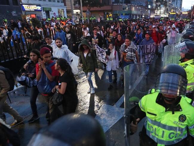 Las autoridades y los estudiantes se quejaron por hechos de vandalismo y atropellos durante las marchas. Foto: Agencia EFE