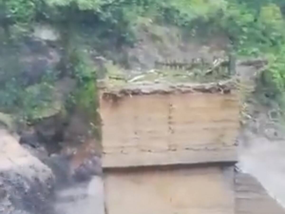 Gobernación de Boyacá trasladará maquinaría a Chivor donde se registran 50 derrumbes