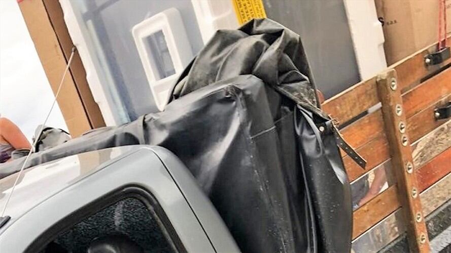 Los ciudadanos fueron interceptados por sujetos armados que les dispararon ocasionándoles la muerte al interior del automotor. Foto: Cortesía