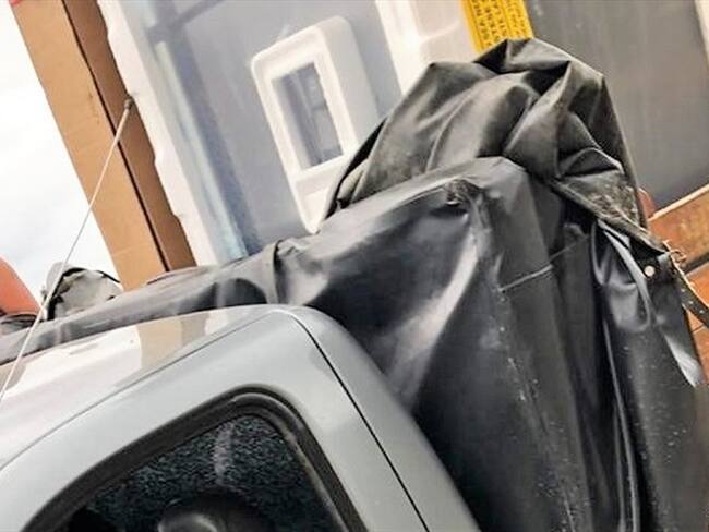 Los ciudadanos fueron interceptados por sujetos armados que les dispararon ocasionándoles la muerte al interior del automotor. Foto: Cortesía