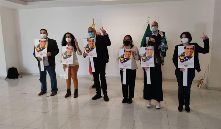 Así llegó la delegación oficialista a Ciudad de México. Foto: Cortesía AVN