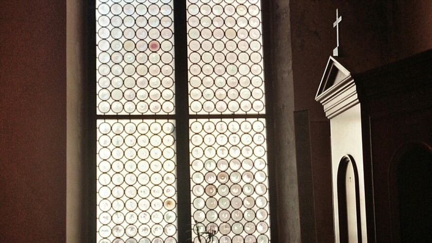 Foto ilustrativa del confesionario de una Iglesia. Foto: Getty Images/Fiorella Macor / EyeEm