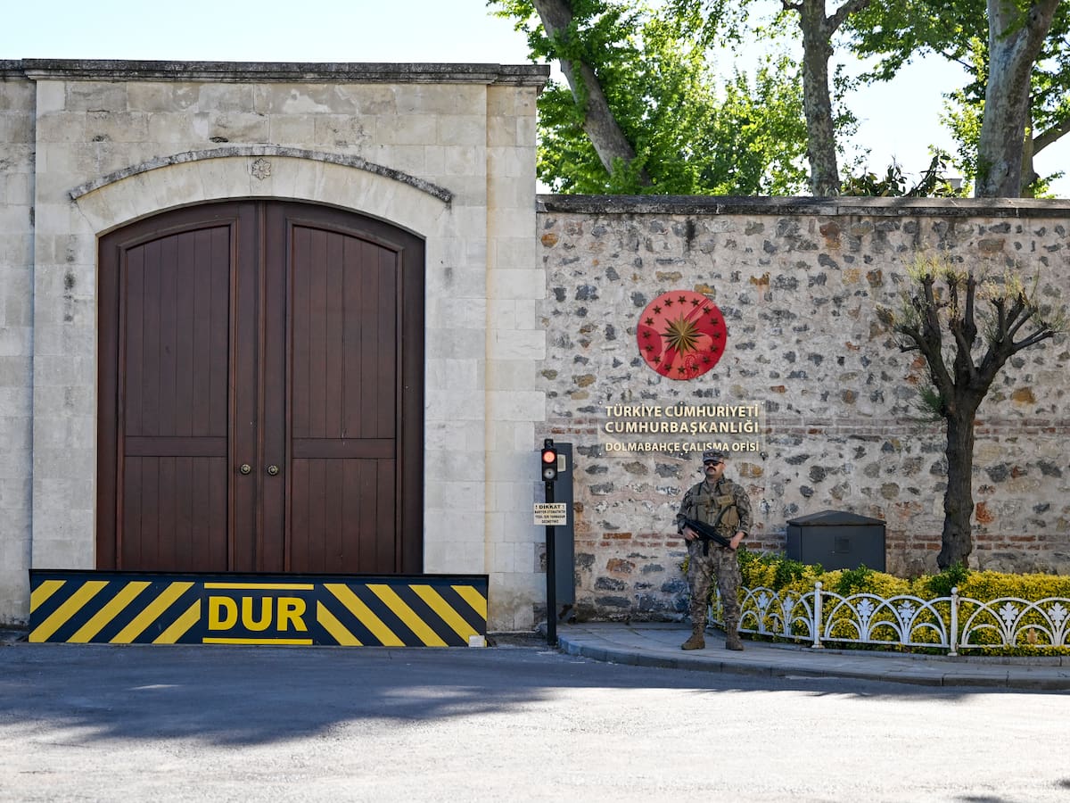 Rusia y Ucrania comienzan las negociaciones con la mediación turca en Estambul