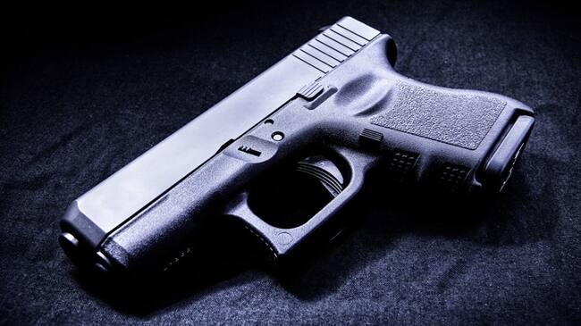 Hugo Acero, secretario de Seguridad de Bogotá dijo que la venta de ese tipo de armas es publicidad engañosa y las personas tienen prohibido su uso.. Foto: Getty Images