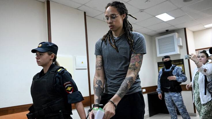 Rusia liberó a la basquetbolista Brittney Griner a cambio del traficante Viktor Bout