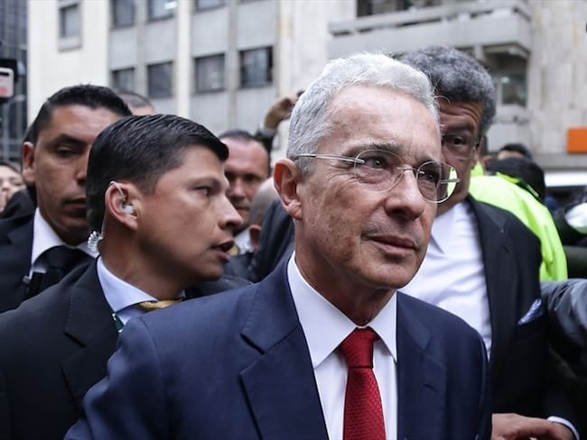 El expresidente Uribe denunció al senador Roy Barreras ante la Corte Suprema. Foto: Colprensa