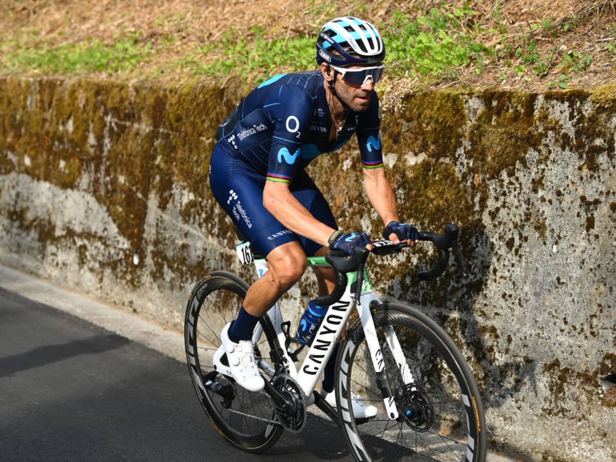 Alejandro Valverde fue atropellado en España mientras entrenaba