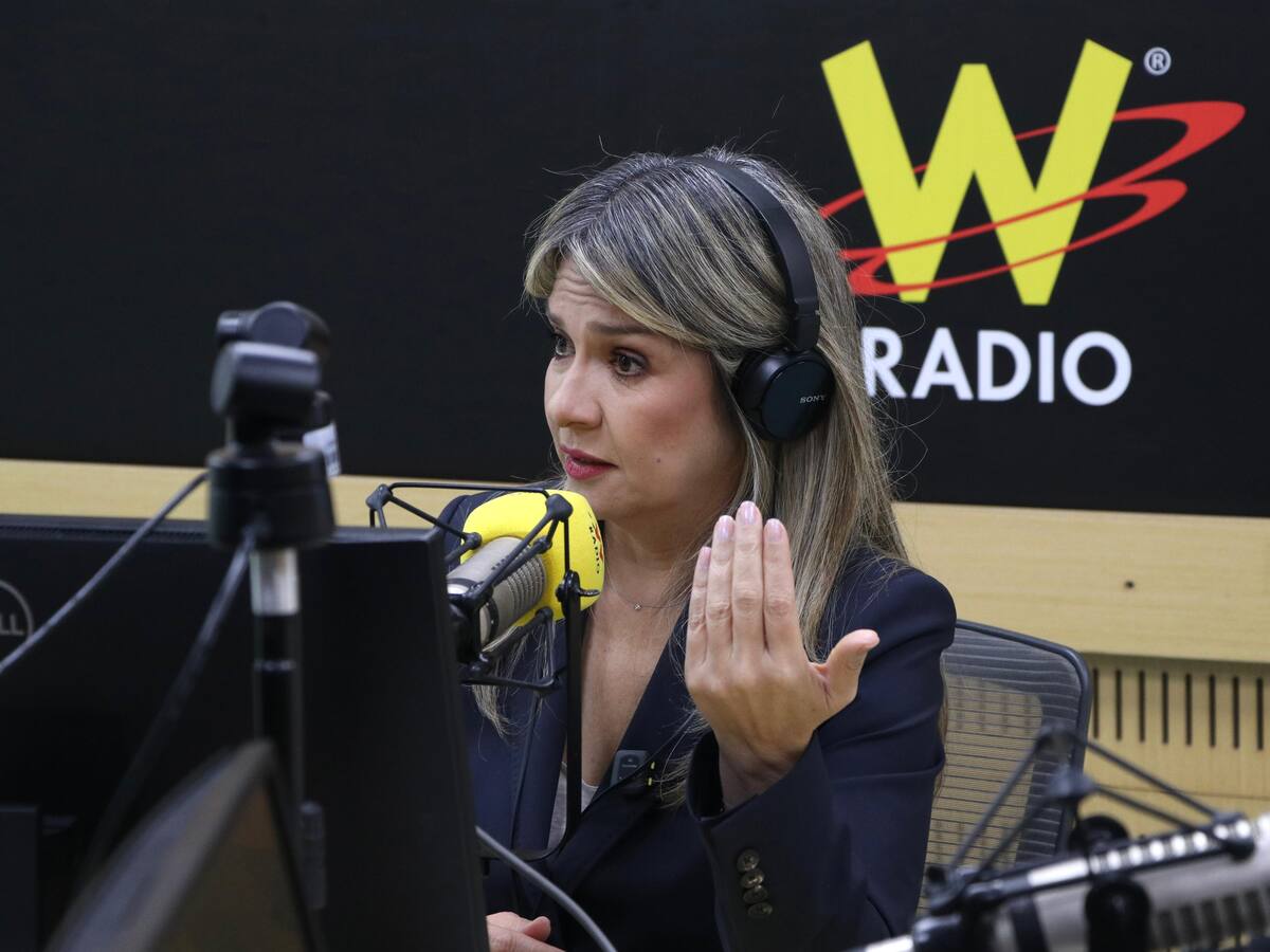 ¿Vicky Dávila aceptaría el apoyo de Álvaro Uribe? Así respondió la precandidata presidencial