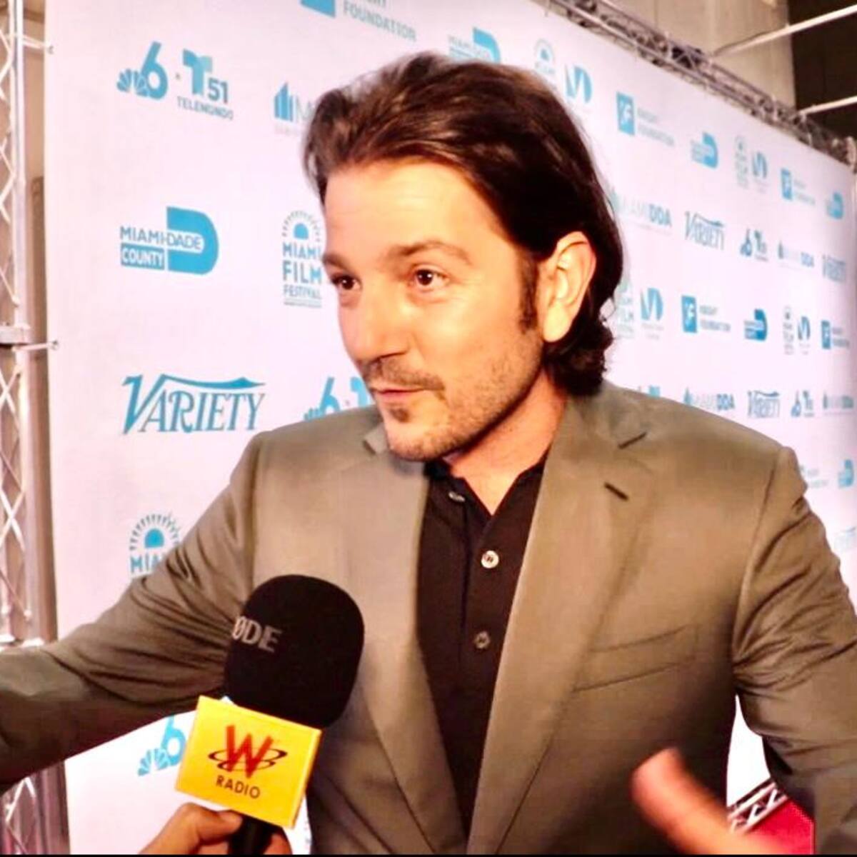 Diego Luna: “Hay una deuda pendiente en EE.UU. con quienes han cruzado la frontera”