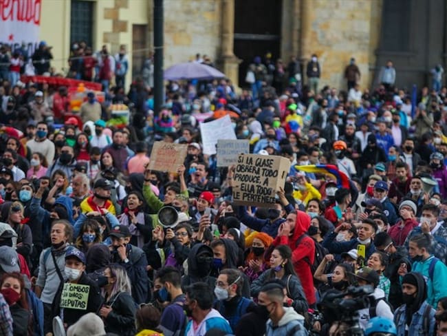 La Fiscalía ha coordinado la búsqueda en torno a la presunta desaparición de 10 personas durante las manifestaciones que se presentaron recientemente en Bogotá. Foto: Getty Images / JUANCHO TORRES