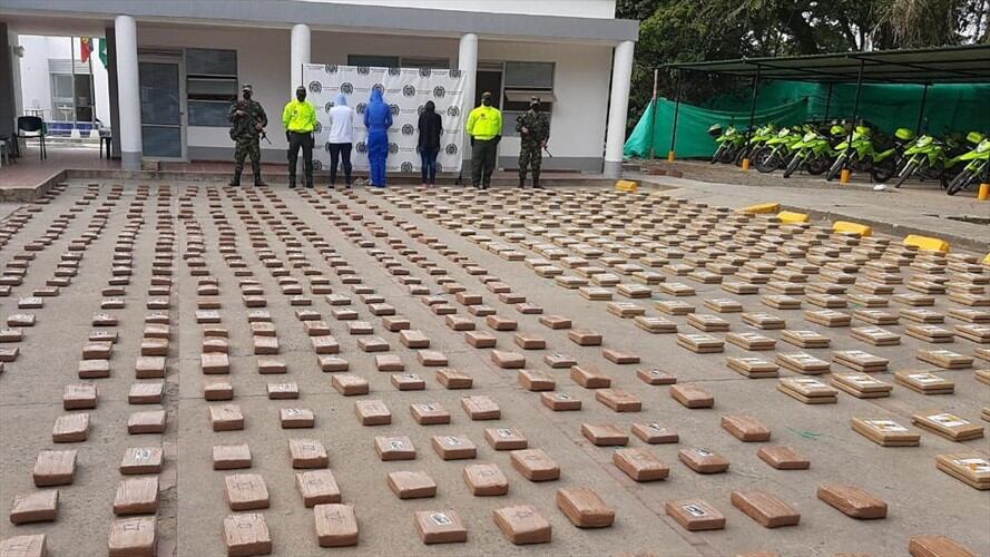 La sustancia pertenecía a las disidencias de las Farc, estructura Dagoberto Ramos Ortiz, según las autoridades. . Foto: Ejército Nacional