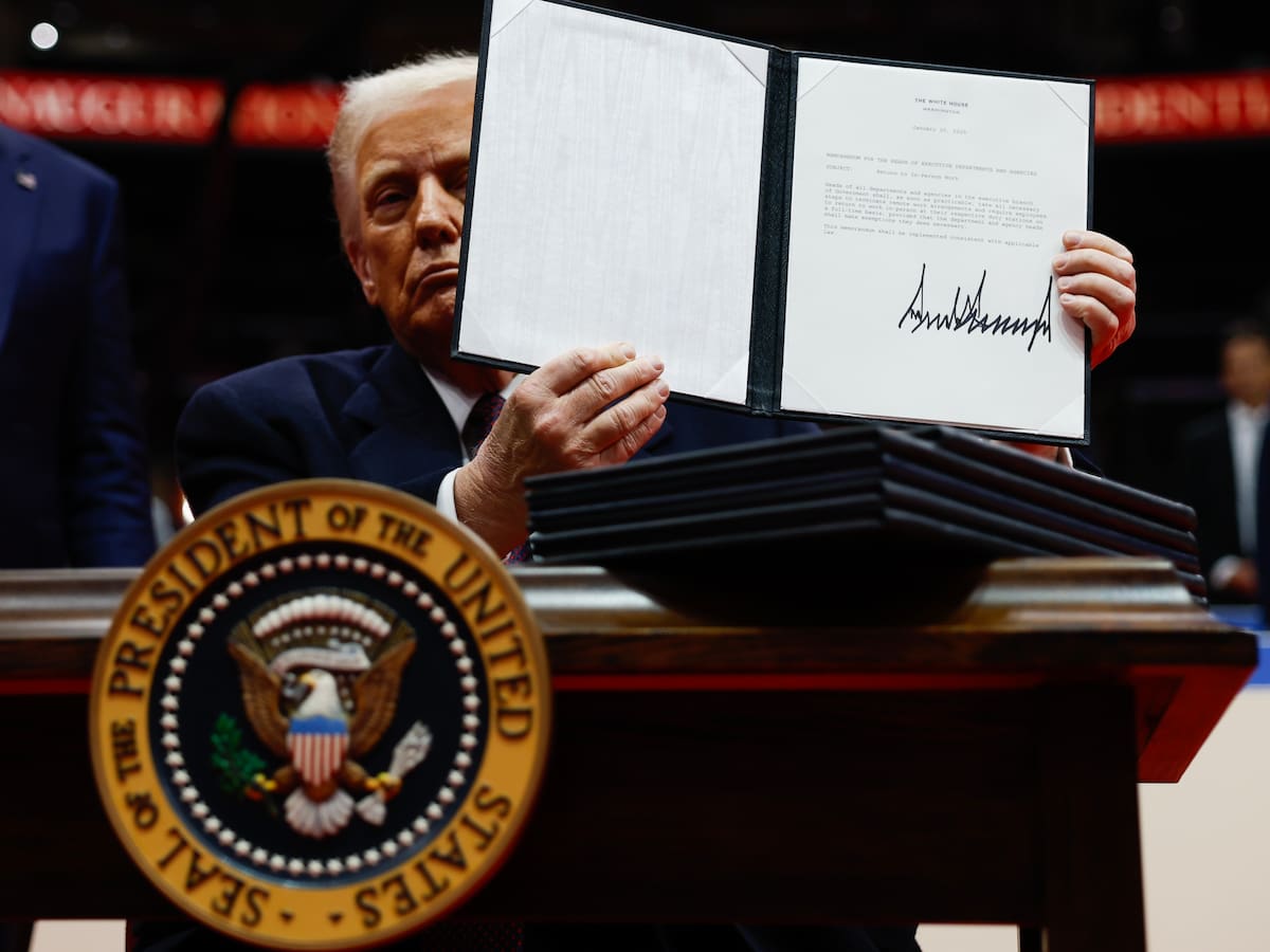 Donald Trump desmanteló el legado de Joe Biden con una ola de decretos que inauguraron su mandato