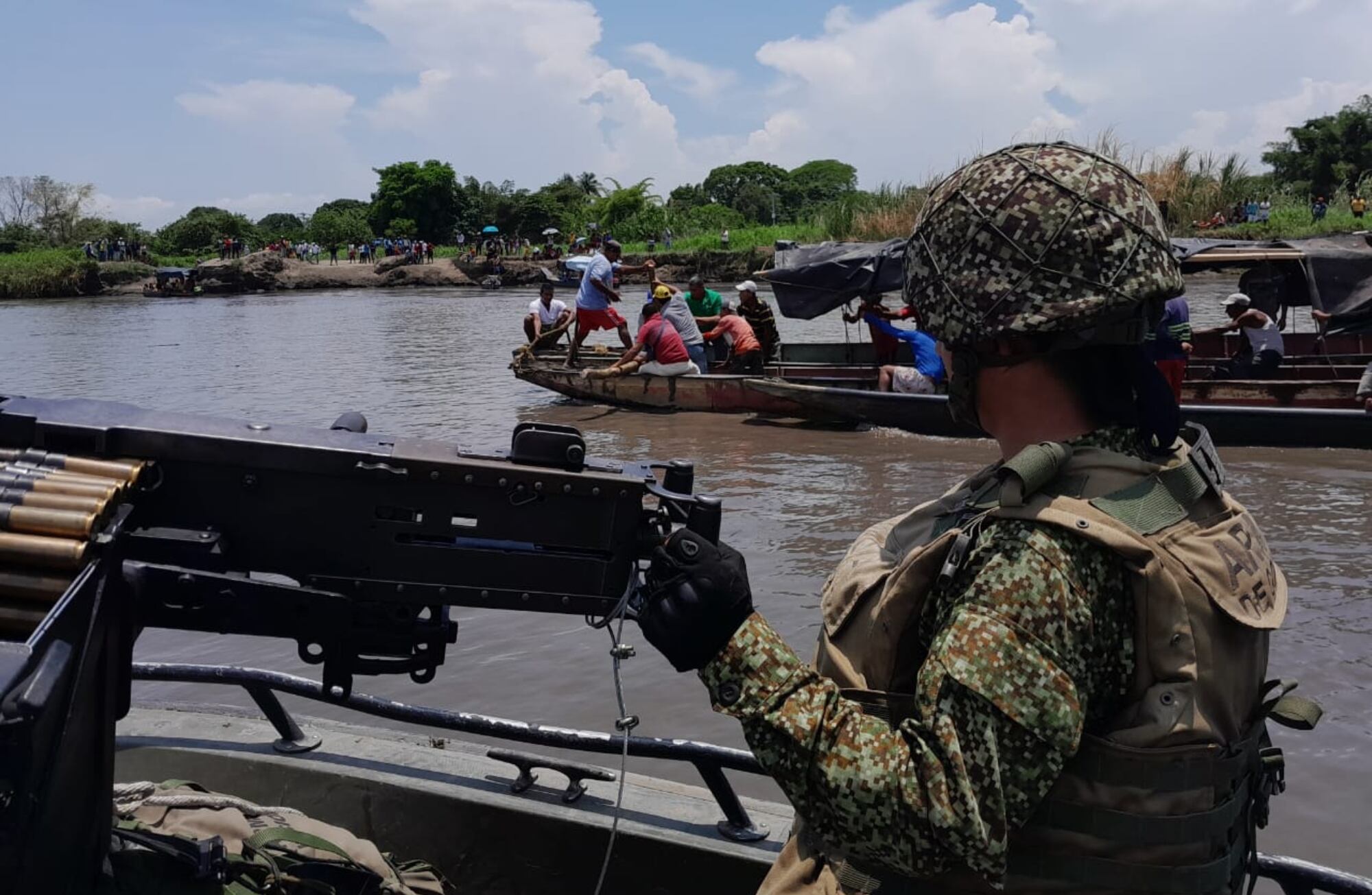 Labores de rescate en el río Magdalena | Fotos: Armada Nacional de Colombia