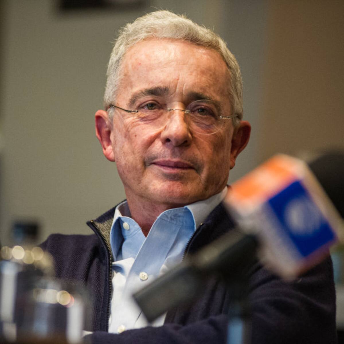 “Yo no me he robado un peso en una larga carrera política”: Álvaro Uribe