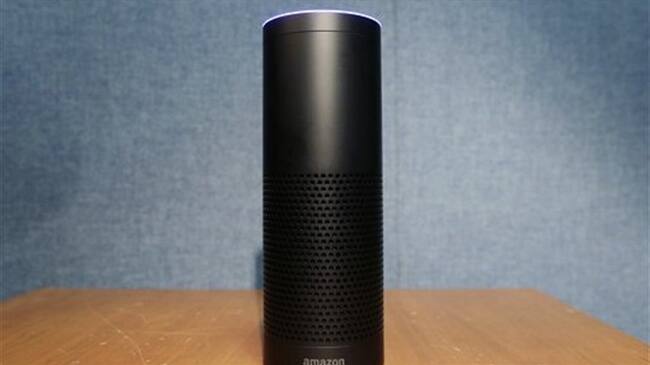 La imagen muestra el altavoz Echo de Amazon, que responde a órdenes de voz. . Foto: Associated Press - AP