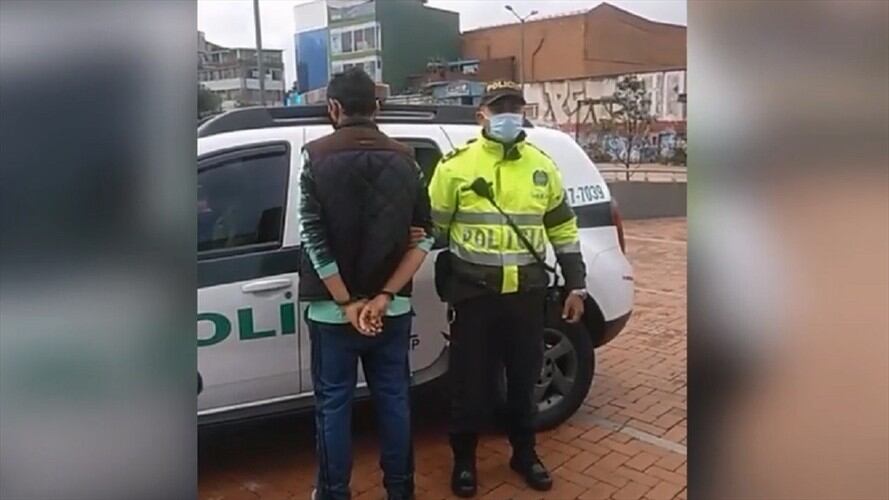 . El llamado fue atendido por uno de los uniformados en la Estación de Universidad Nacional. . Foto: Captura de pantalla