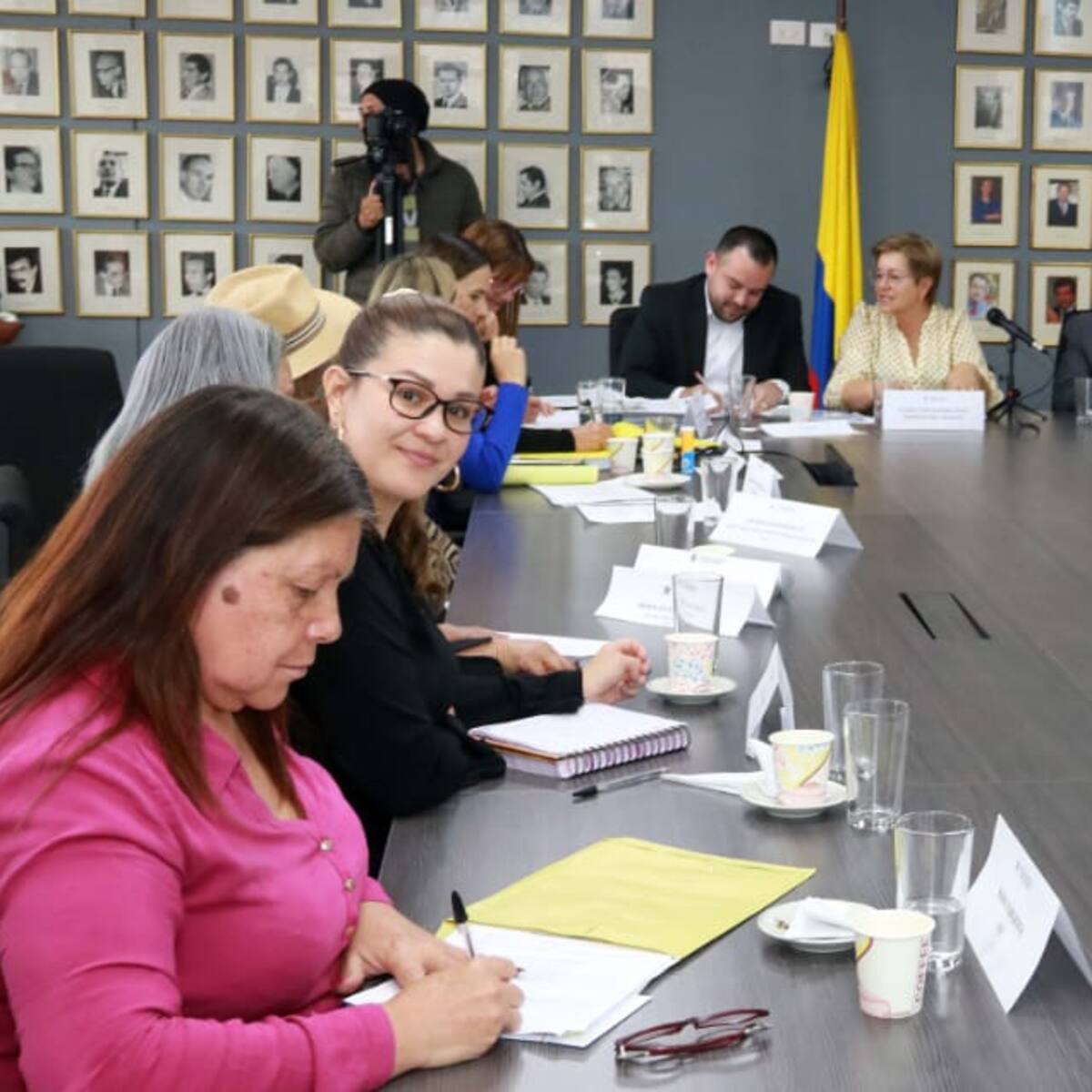 Sindicatos, empresarios y Gobierno acordaron presentar informes ante la OIT