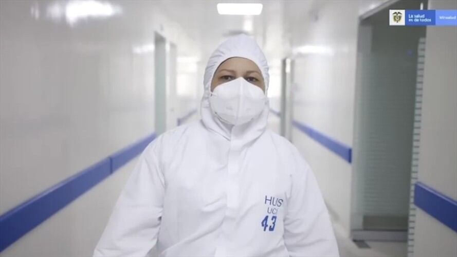 Primera persona en Colombia en recibir la vacuna contra la COVID-19. Foto: Captura de pantalla