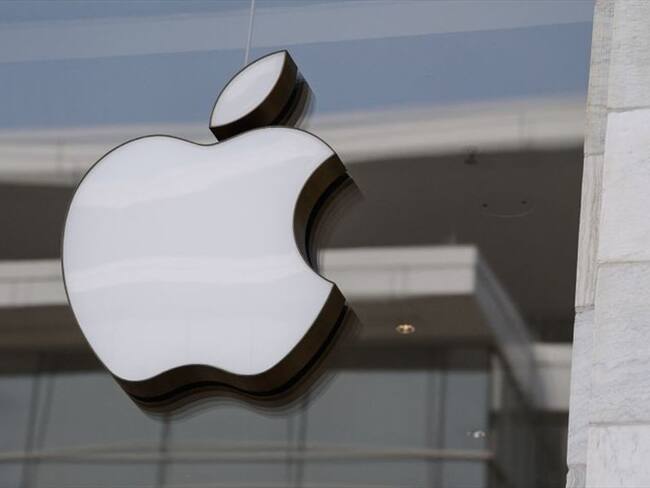 W Radio conoció que la Sección Primera del Consejo de Estado aceptó para su estudio una demanda que interpuso la compañía Apple. Foto: Getty Images / NICHOLAS KAMM