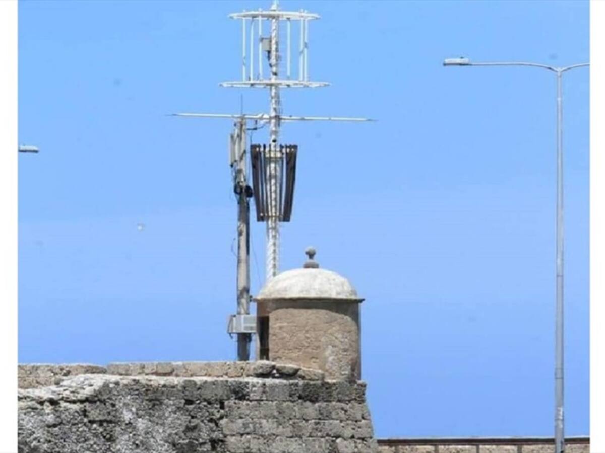 Empresa que instaló antenas en el centro de Cartagena denuncia al director de Patrimonio