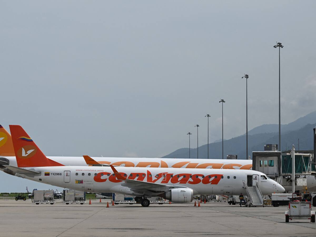 Comitiva venezolana llegó a Bogotá en avión de Conviasa