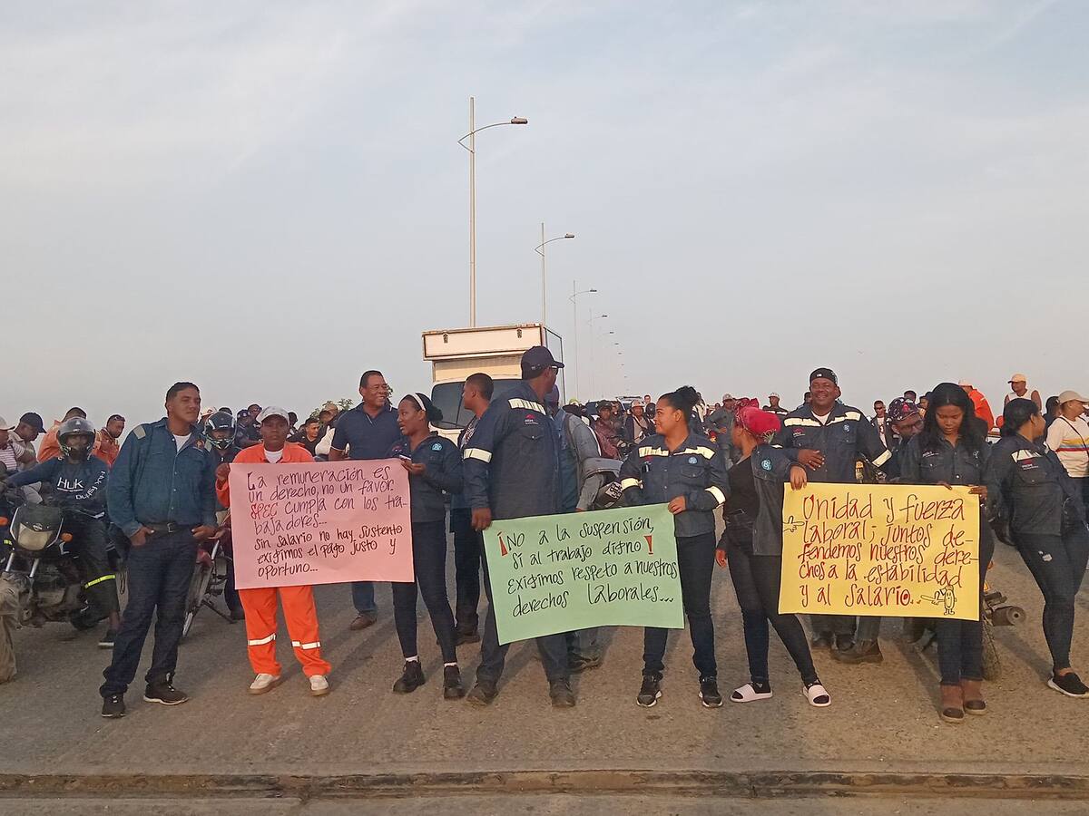 Bloqueo en la entrada a la isla de Barú causó caos en la movilidad.