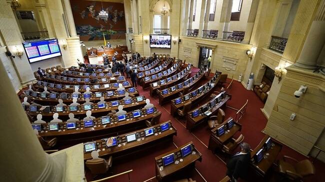 El borrón y cuenta nueva de las centrales de riesgo y la activación de la ruta para la atención en salud a pacientes afectados por el asbesto son algunas de estas leyes. . Foto: Colprensa