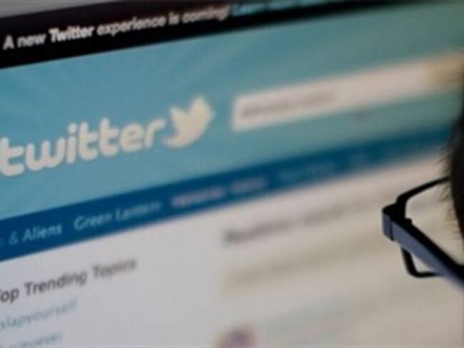 A raíz de los tuits del gerente de la EEB, ¿cuál es el manejo que personas con exposición pública deben darle a Twitter?