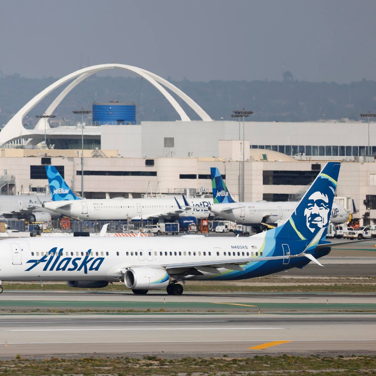 Presidente de Boeing reconoce la “gravedad” del incidente del 737 de Alaska Airlines