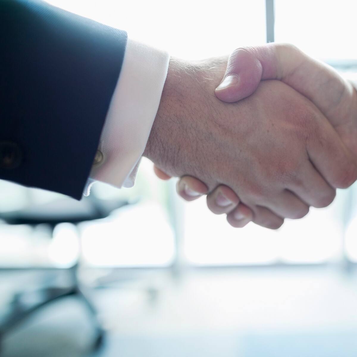 Organización Corona venderá su participación en Falabella: operación seguirá con normalidad