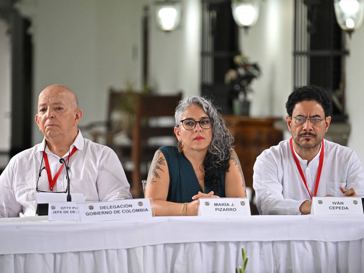 Gobierno y ELN prorrogan cese al fuego hasta el 5 de febrero