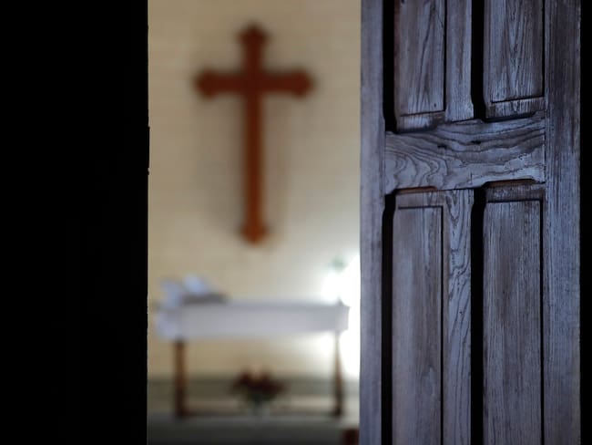 Denuncian que iglesia realiza terapias de “conversión” contra comunidad LGBTI