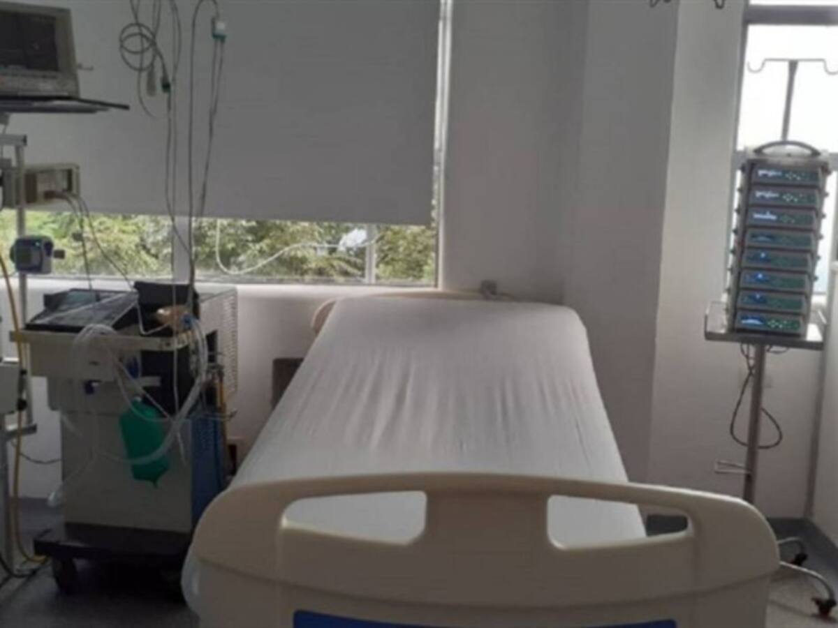 Minsalud entrega nuevos equipos hospitalarios para atender la pandemia en Caldas
