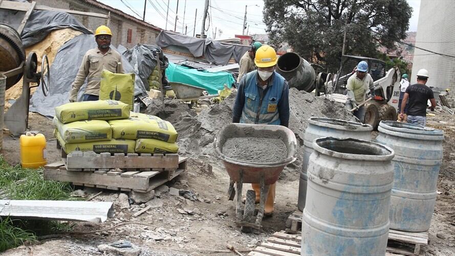 El objetivo de la visita es revisar los avances en los compromisos adquiridos frente a los controvertidos proyectos de viviendas Torres del Parque y Estancia de El Roble. Foto: Colprensa