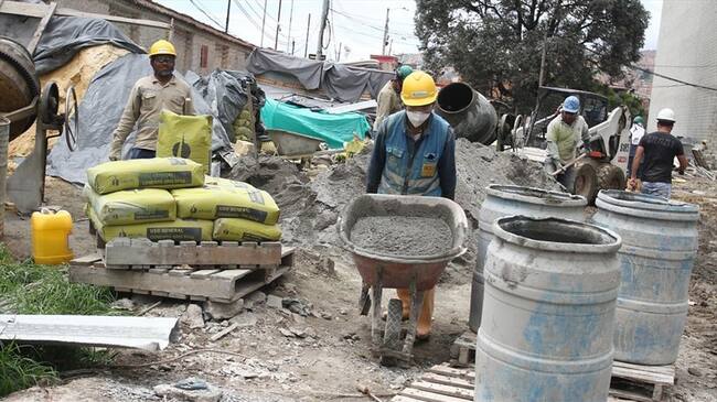 El objetivo de la visita es revisar los avances en los compromisos adquiridos frente a los controvertidos proyectos de viviendas Torres del Parque y Estancia de El Roble. Foto: Colprensa