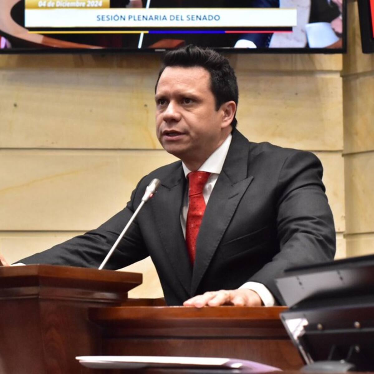 Es responsabilidad de cada senador saber qué va a votar: secretario de Senado sobre consulta popular