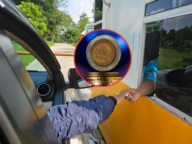 Persona pagando el peaje /Getty Images