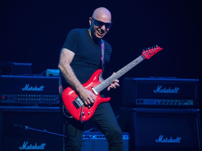 No pienso en la creatividad competitiva, estoy en mi mundo: guitarrista Joe Satriani