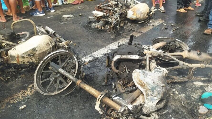 Fabián Obispo Borja, alcalde de Pueblo Viejo (Magdalena) habló sobre el accidente que se presentó en la vía Ciénaga – Barranquilla que dejó siete muertos.. Foto: Fred Amado Jimenez