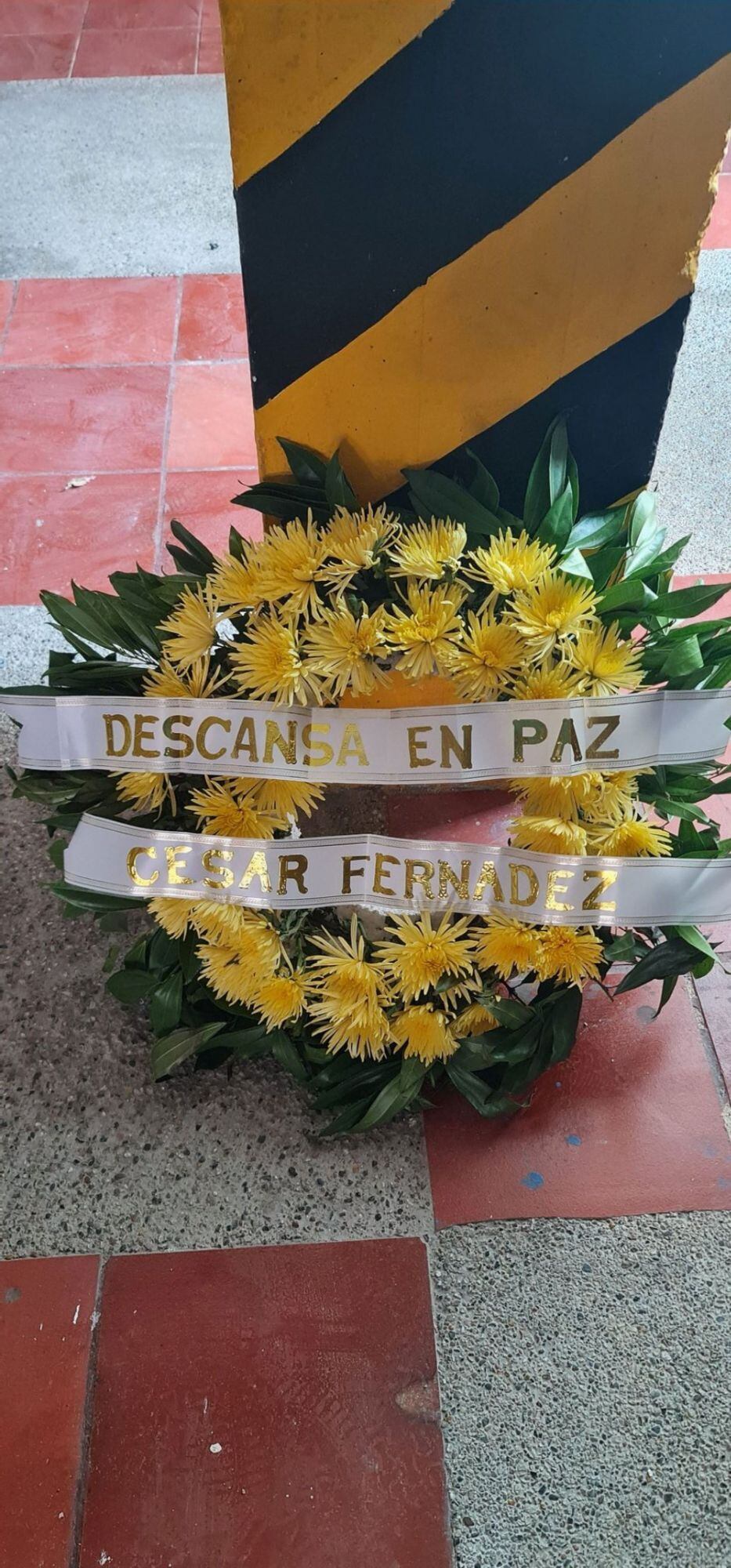 Corona fúnebre/ Cesar Fernández