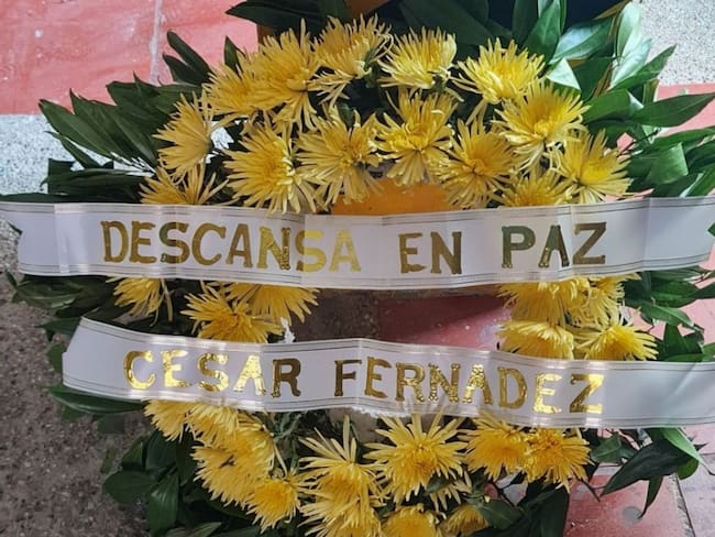 Corona fúnebre/ Cesar Fernández 