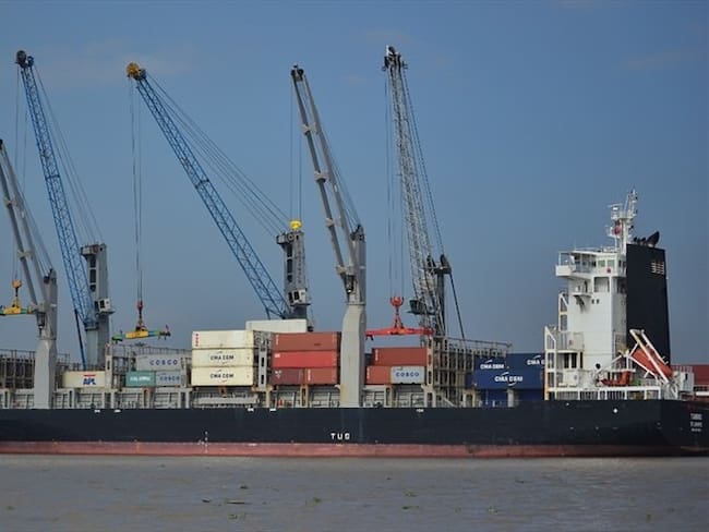Seguirán las labores de dragado al interior de la Zona Portuaria de Barranquilla. Foto: Colprensa