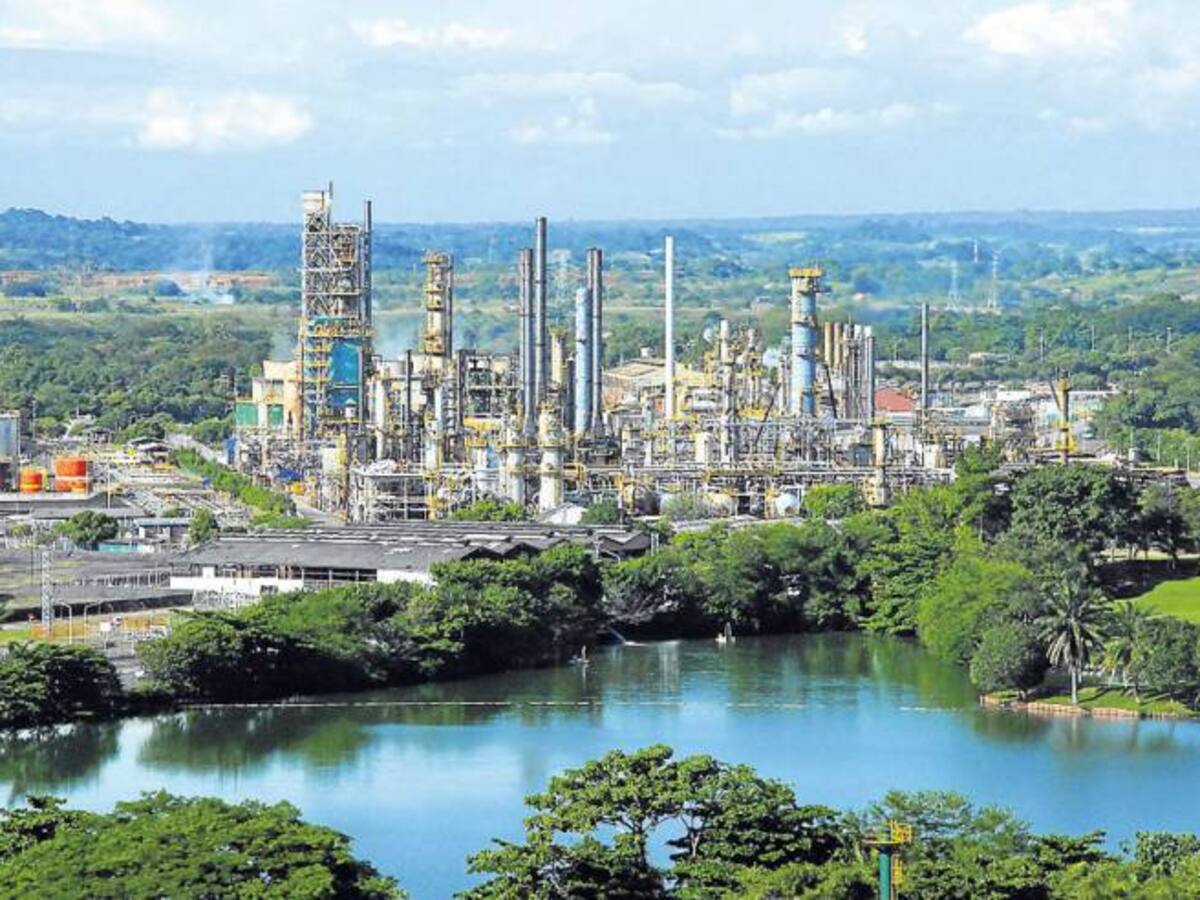 Posible desabastecimiento de combustible por protestas en refinería de Barrancabermeja