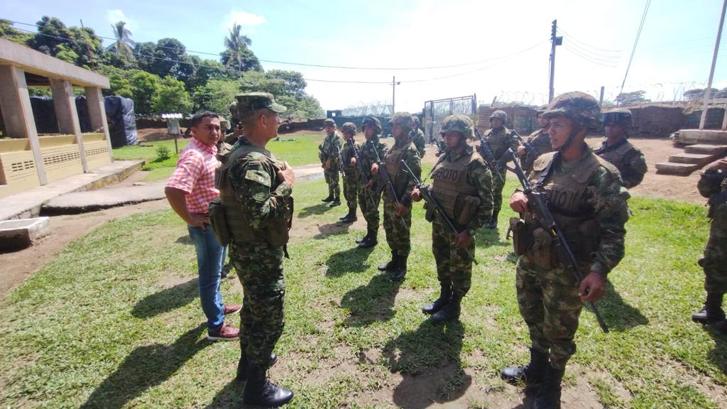 Refuerzan seguridad tras panfletos amenazantes en Arauca. Foto: Ejército.