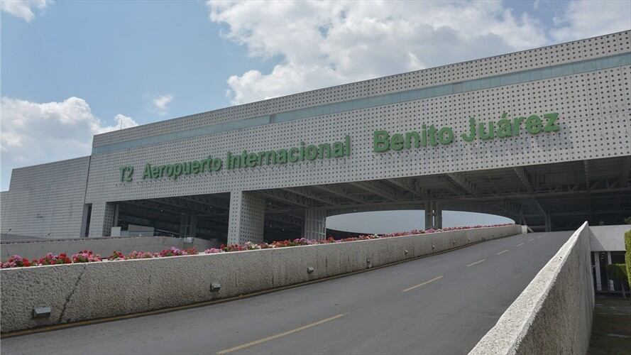 La Comisión Nacional de Derechos Humanos de México abrirá una oficina en el área de migración del Aeropuerto Benito Juárez. Foto: Getty Images / MEDIOS Y MEDIA