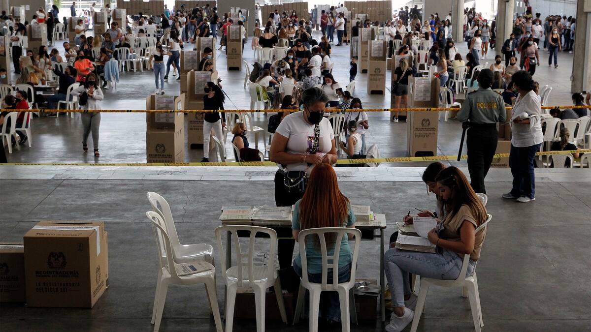 Personas votaron hasta con fotocopia de cédula en Bogotá, advierte la MOE