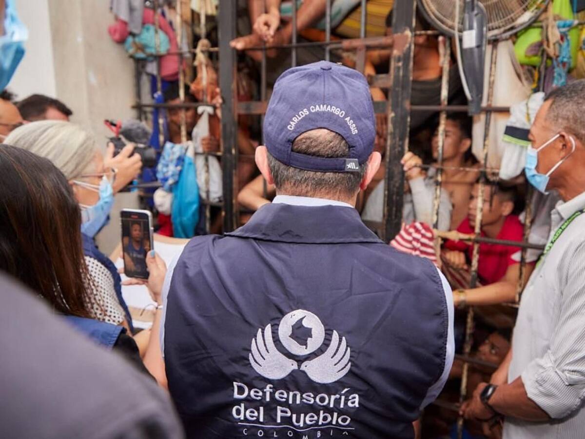 URI y estaciones de policía tienen un hacinamiento del 171% en Colombia