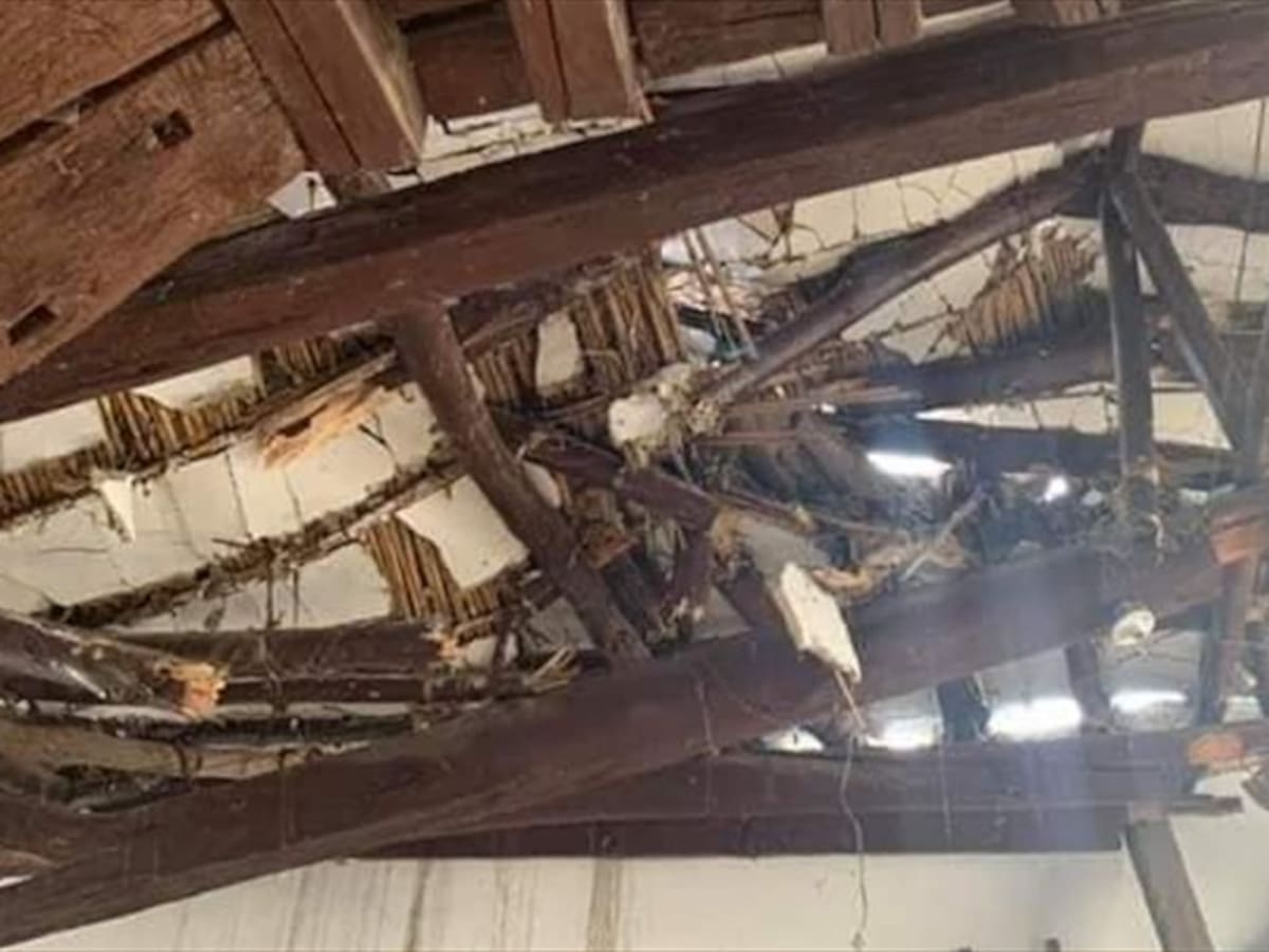 Colapsa parte del techo de antigua iglesia en Sáchica, Boyacá